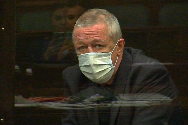 Михаила Ефремова отправили в колонию