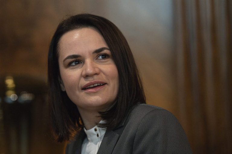 Тихановская поздравила Байдена с победой