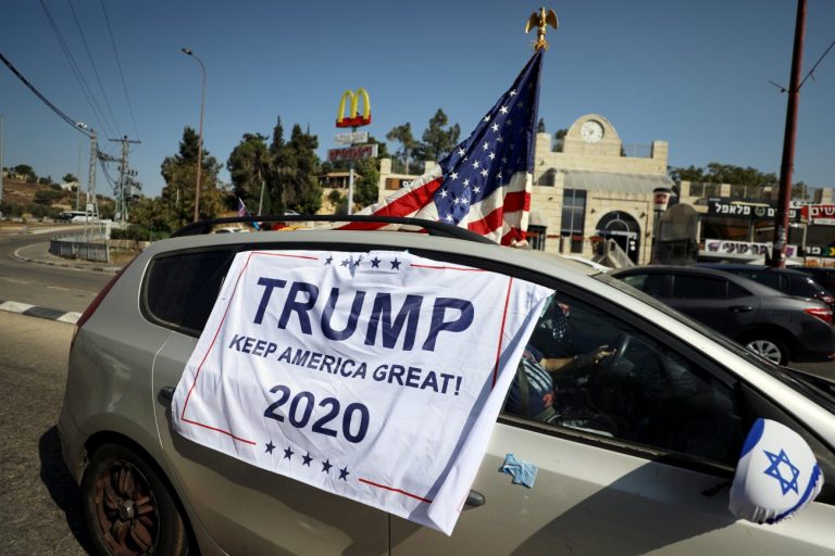 Сторонники Трампа провели автопробег, они считают выборы нечестными (ВИДЕО)