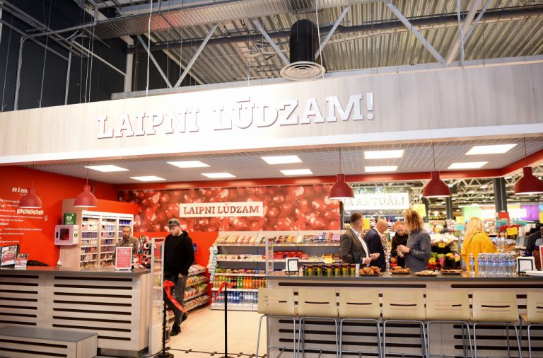 Кто заметил? В Латвии цены на продукты и услуги снизились
