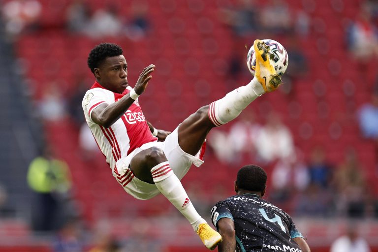 Экс-футболист «Спартака» подозревается в нападении на человека с ножом