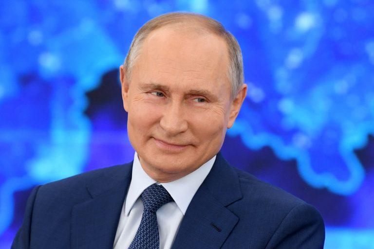 «Было бы нужно, довели бы дело до конца»: Путин прокомментировал расследование Навального (ВИДЕО)