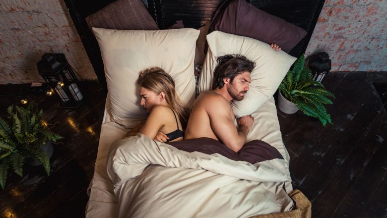 Думаешь, он тебя не любит? Просто этим знакам зодиака нужно пространство