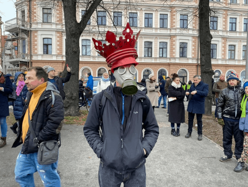 Профессор: ограничения введены, поскольку положиться на сознательность людей нельзя