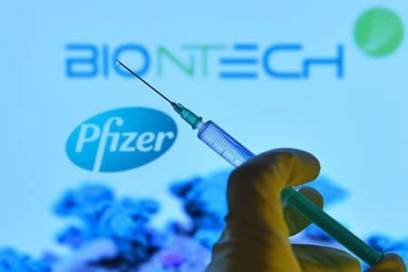 Официально — Pfizer. Европейское агентство лекарств утвердило использование вакцины