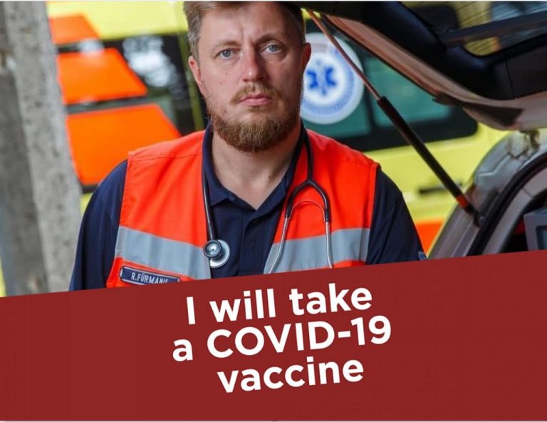 Одним из первых вакцинацию от COVID пройдет врач-реаниматолог Роберт Фурманис