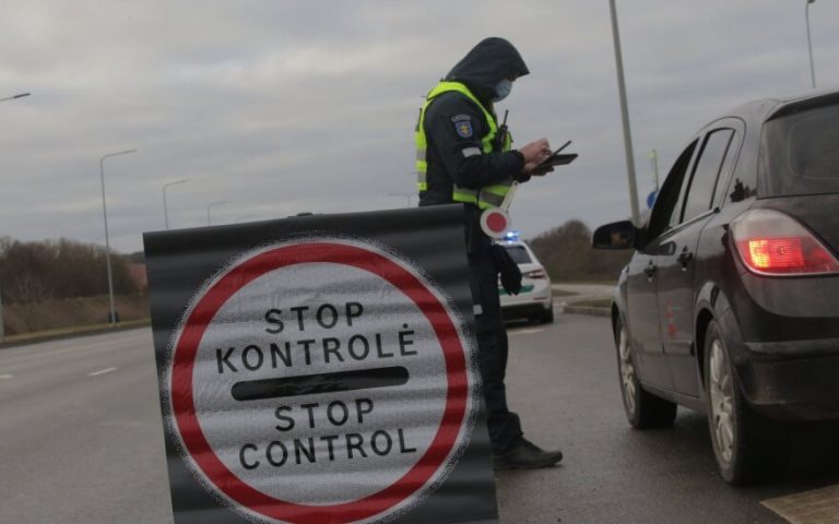 Жители Литвы не остановились на Рождество: домой вернули почти 3500 автомобилей