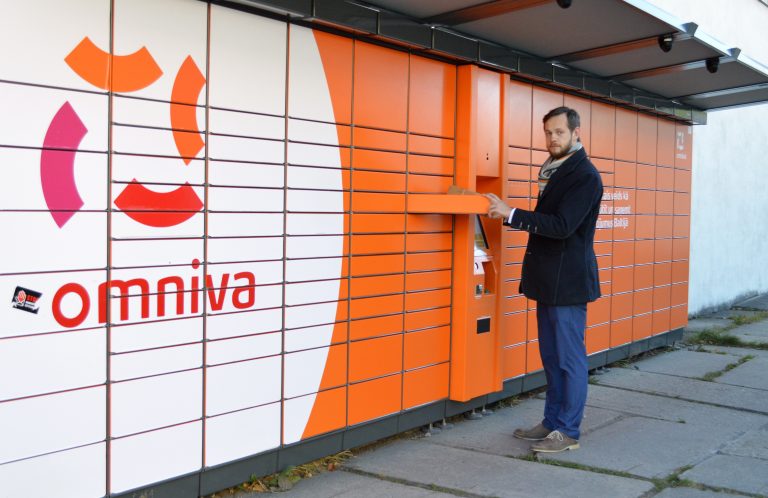«Заплатите за посылку заранее». Omniva предупреждает о мошенниках