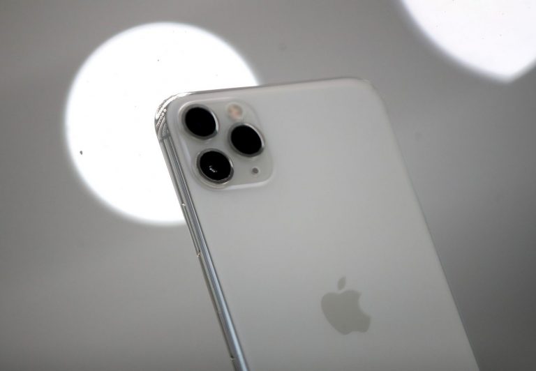 Apple пообещала бесплатно отремонтировать iPhone 11, если телефон не реагирует на прикосновения