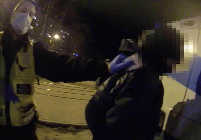 ВИДЕО: в Риге задержали лже-контролера Rīgas satiksme