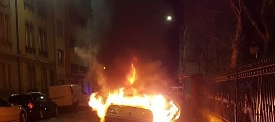 ВИДЕО: во Франции в новогоднюю ночь сожжено около 60 машин