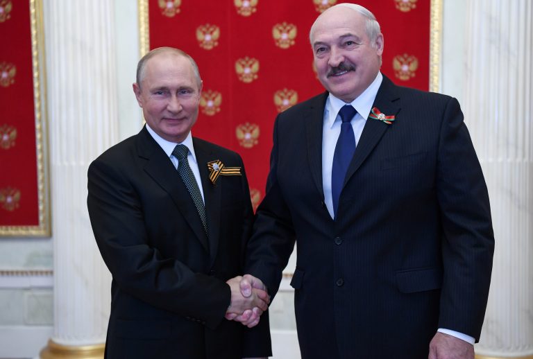 Лукашенко: Путин — мой единственный друг