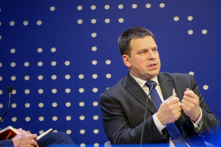 Конец правительства Эстонии: премьер уходит в отставку из-за коррупционного скандала