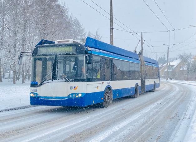 Из-за нехватки пассажиров Rīgas satiksme уменьшит количество рейсов