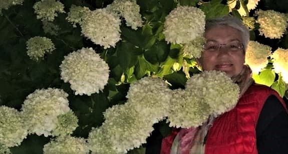 «Зеленая лампа»: поможем Эльвире справиться с болезнью