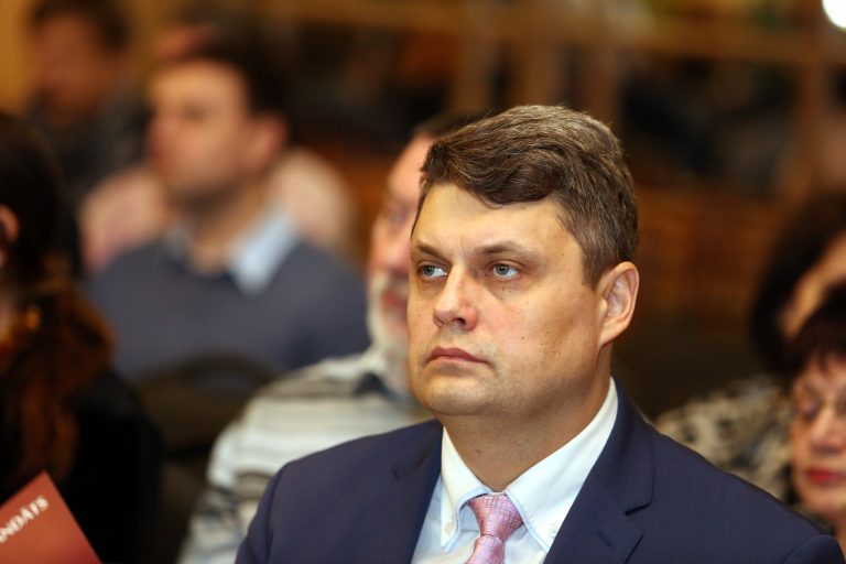 Мэр Екабпилса задержан по подозрению в мошенничестве