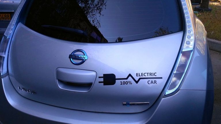 Стоит дешевле, всегда заведется и даст фору BMW: эксперт о преимуществах электромобилей