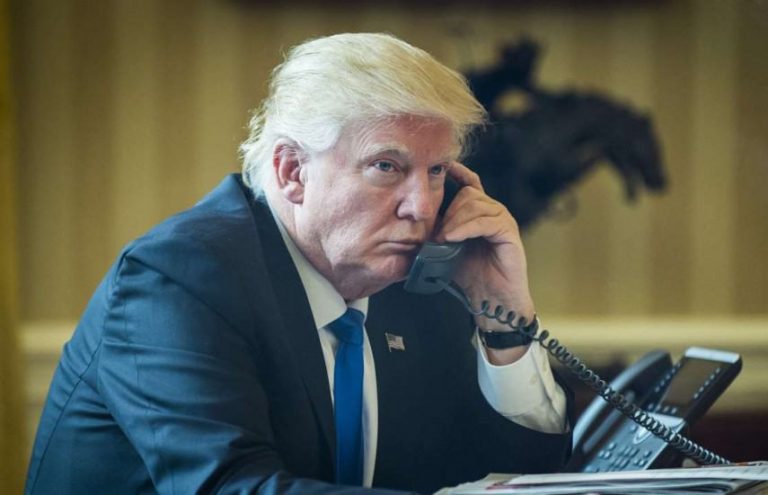 «Просто хочу найти 11780 голосов»: СМИ опубликовали запись звонка Трампа