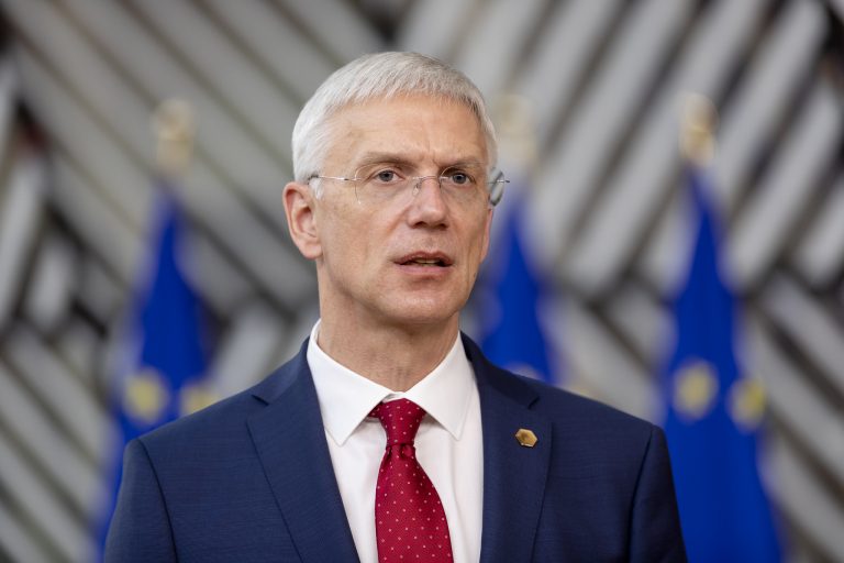 Кариньш: жду от Минздрава четкий план вакцинации. Это наш приоритет