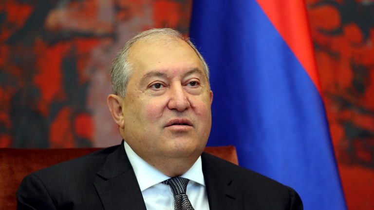 Президент Армении заразился коронавирусом