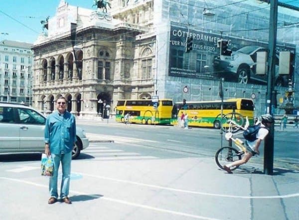 Подборка фотографий, в которых все самое интересное происходит на заднем плане (15 фото)