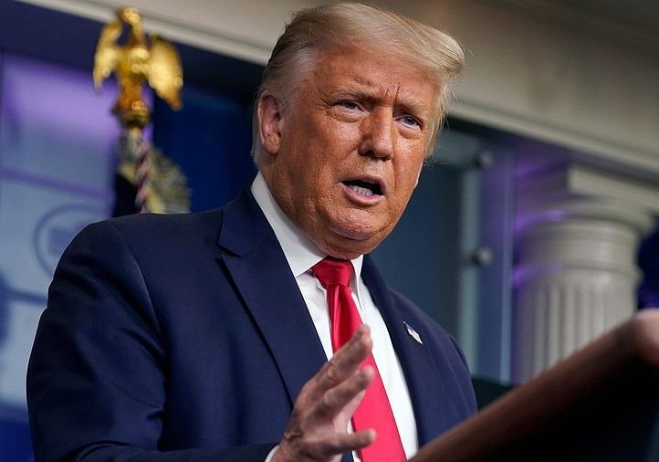 Twitter навсегда заблокировал аккаунт Трампа