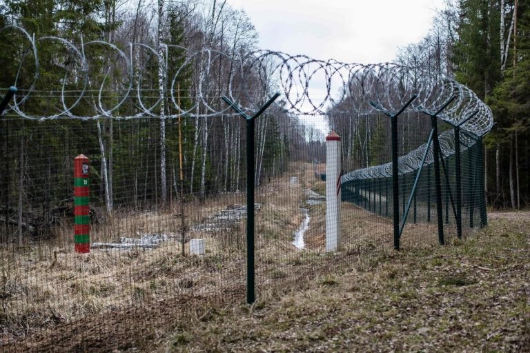 В Латвию больше нельзя въехать по несущественным причинам
