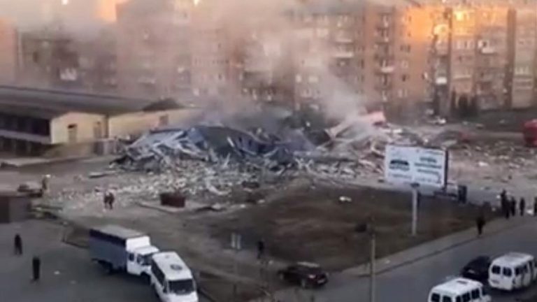 ВИДЕО: во Владикавказе в результате взрыва обрушился супермаркет