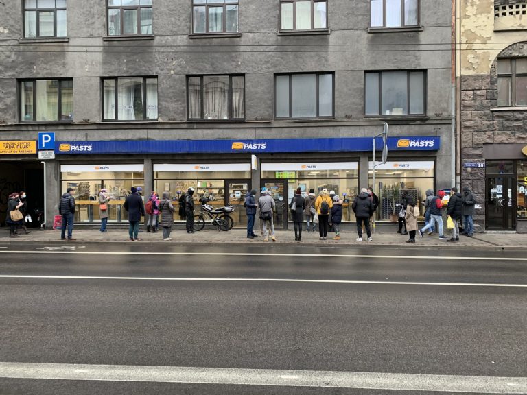 Latvijas pasts думает, что сделать с очередями