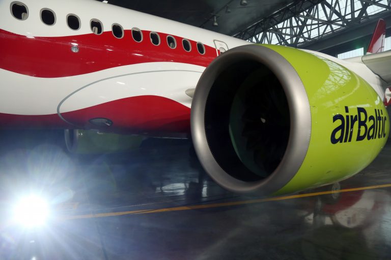 airBaltic опустили на землю. Линкайтс рассказал о ситуации в авиакомпании