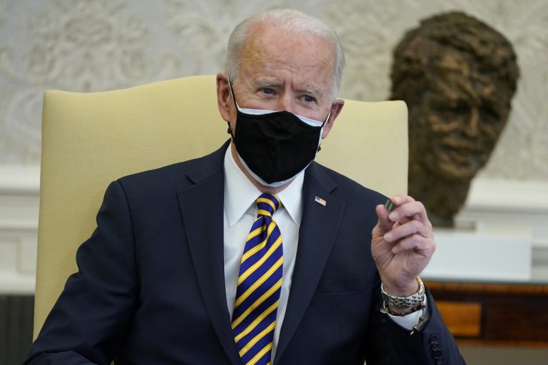 Джо Байден продлил режим ЧС в США
