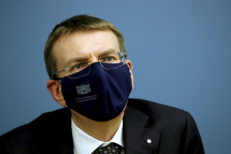 Ринкевич на CNN: у нас страдают люди, но мы понимаем, что третья волна не за горами