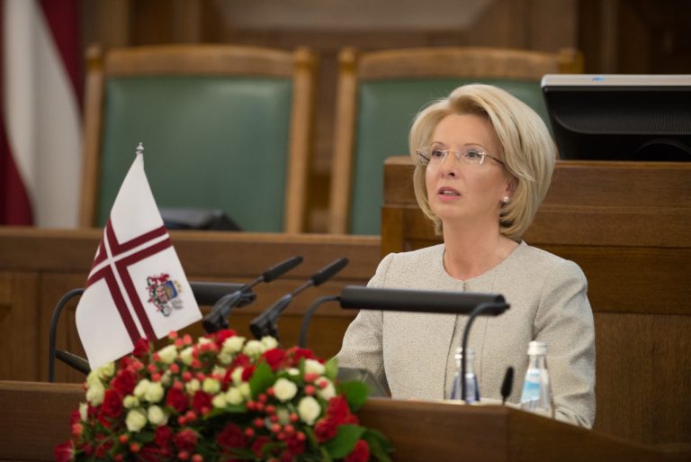 Председатель Сейма ушла на самоизоляцию из-за контакта с COVID-инфицированным