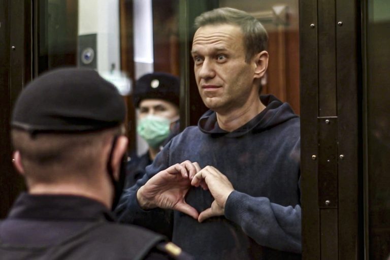 Сейм принял резолюцию с требованием освободить Навального и прекратить преследования
