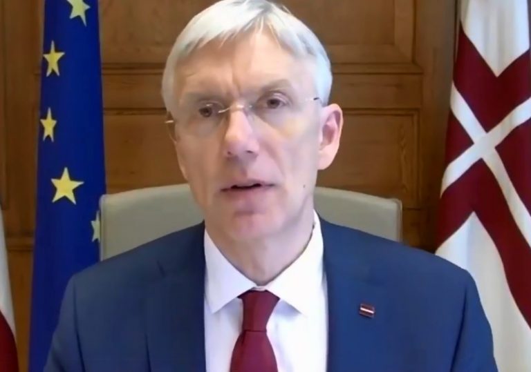 В продуктовых магазинах больше не будет «запретных ленточек»: Кариньш рассказал о новых правилах