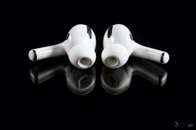 Как мужчина во сне наушник AirPods  проглотил, а наушник не сломался