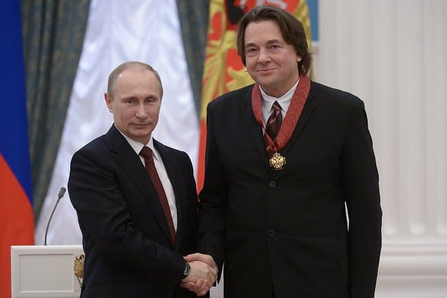 Эрнсту 60 лет: Путин наградил гендиректора Первого канала орденом