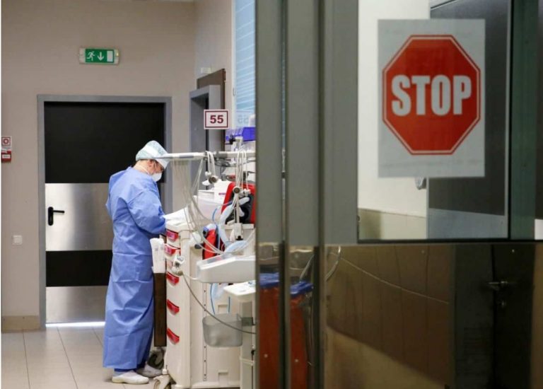 SPKC: в Латвии ситуация с COVID становится все хуже