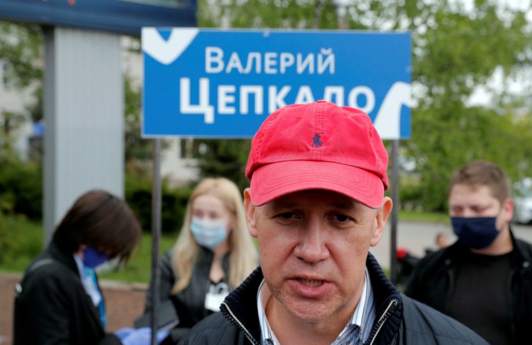 Минск будет добиваться экстрадиции из Латвии оппозиционера Цепкало