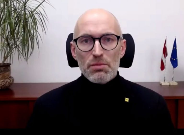 Павлютс: Бюро вакцинации стало символом неудач, но для его ликвидации нет оснований