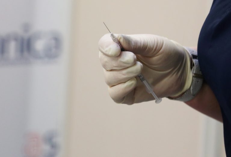 В Латвии к выходным немного вырос темп вакцинации