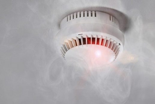 Рига не установила системы пожарной безопасности в 30 учебных заведениях