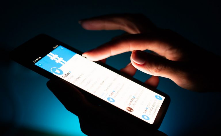Роскомнадзор готов через месяц заблокировать Twitter в России