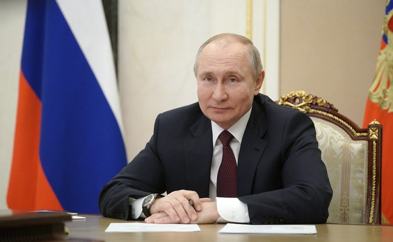 «Кто так обзывается, тот сам так и называется»: Путин ответил Байдену (ВИДЕО)