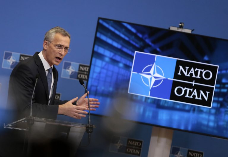 Столтенберг признал, что НАТО и ЕС не справятся с Россией поодиночке