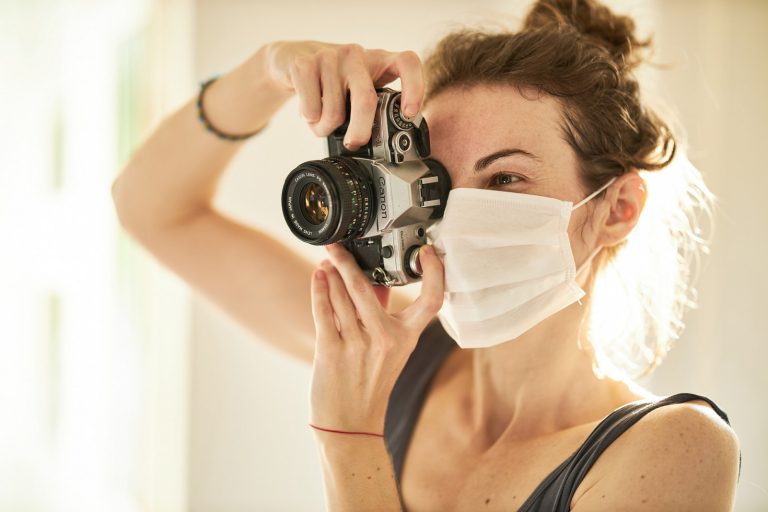 В Латвии за сутки выявлено 324 случая COVID, умерли шесть человек