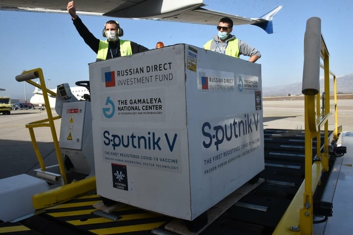 Почти половина латвийцев предпочла бы вакцинироваться «Спутником V»