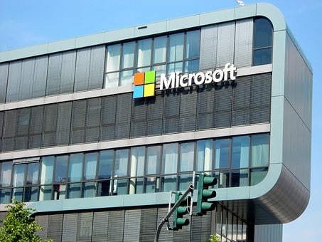 СМИ: из-за уязвимости Microsoft тысячи компаний оказались под угрозой взлома