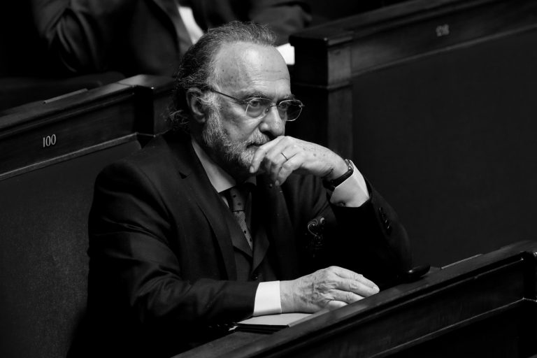При крушении вертолета погиб французский миллиардер Оливье Дассо