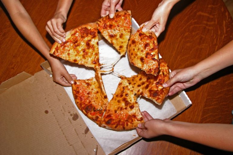 Рейтинг продуктов, вызывающих зависимость — пицца на первом месте